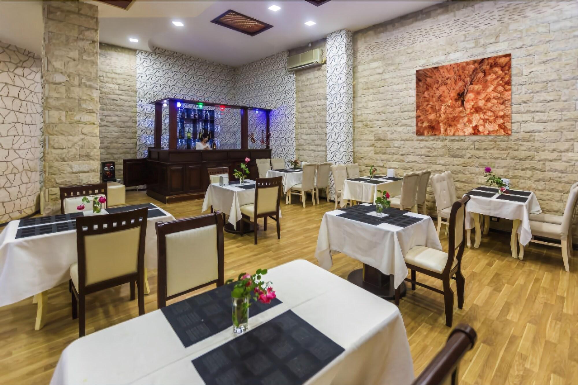 Vania Hotel Baku Exteriör bild